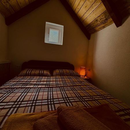 Vikendica,Bungalovi Lipska Pecina Cetinje Exteriér fotografie