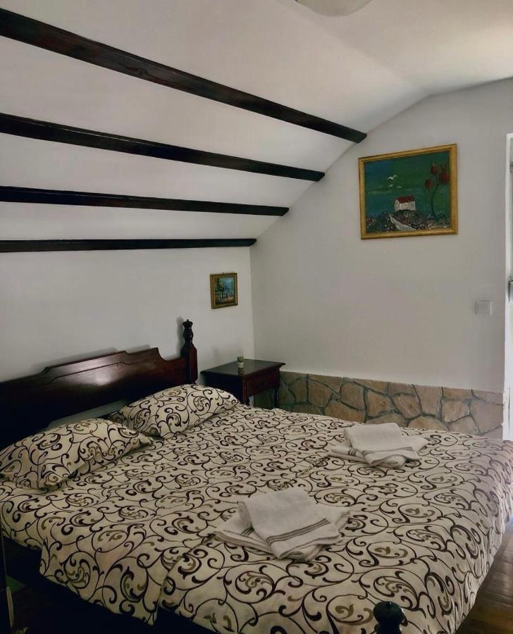 Vikendica,Bungalovi Lipska Pecina Cetinje Exteriér fotografie