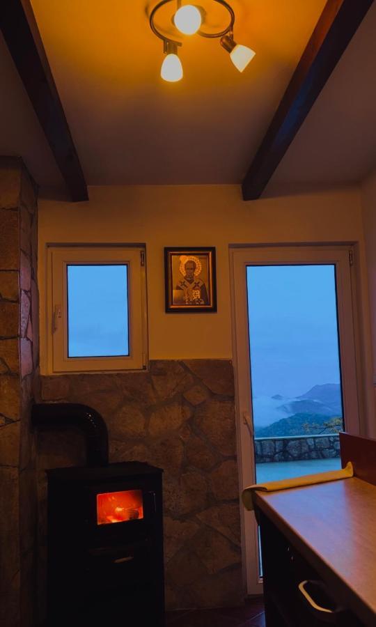 Vikendica,Bungalovi Lipska Pecina Cetinje Exteriér fotografie
